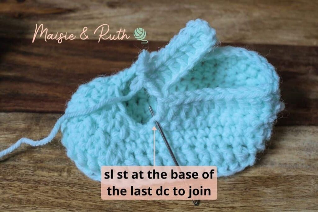 Crochet Baby Booties Pattern (The Gracie Baby Bootie) - Maisie and Ruth