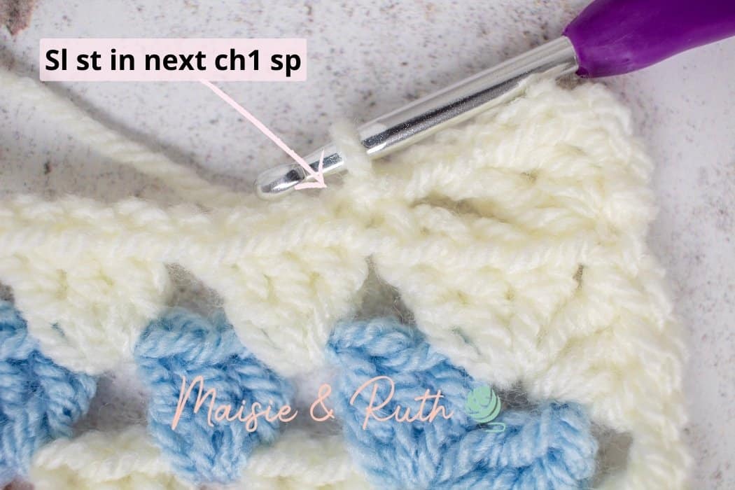 Crochet gran sq border step 17