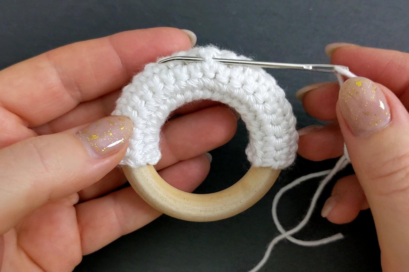 attach yarn to centre of cover