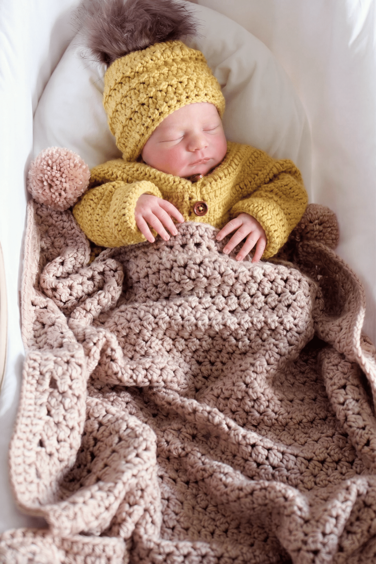 Easy crochet baby blanket with textured piqué stitch free pattern