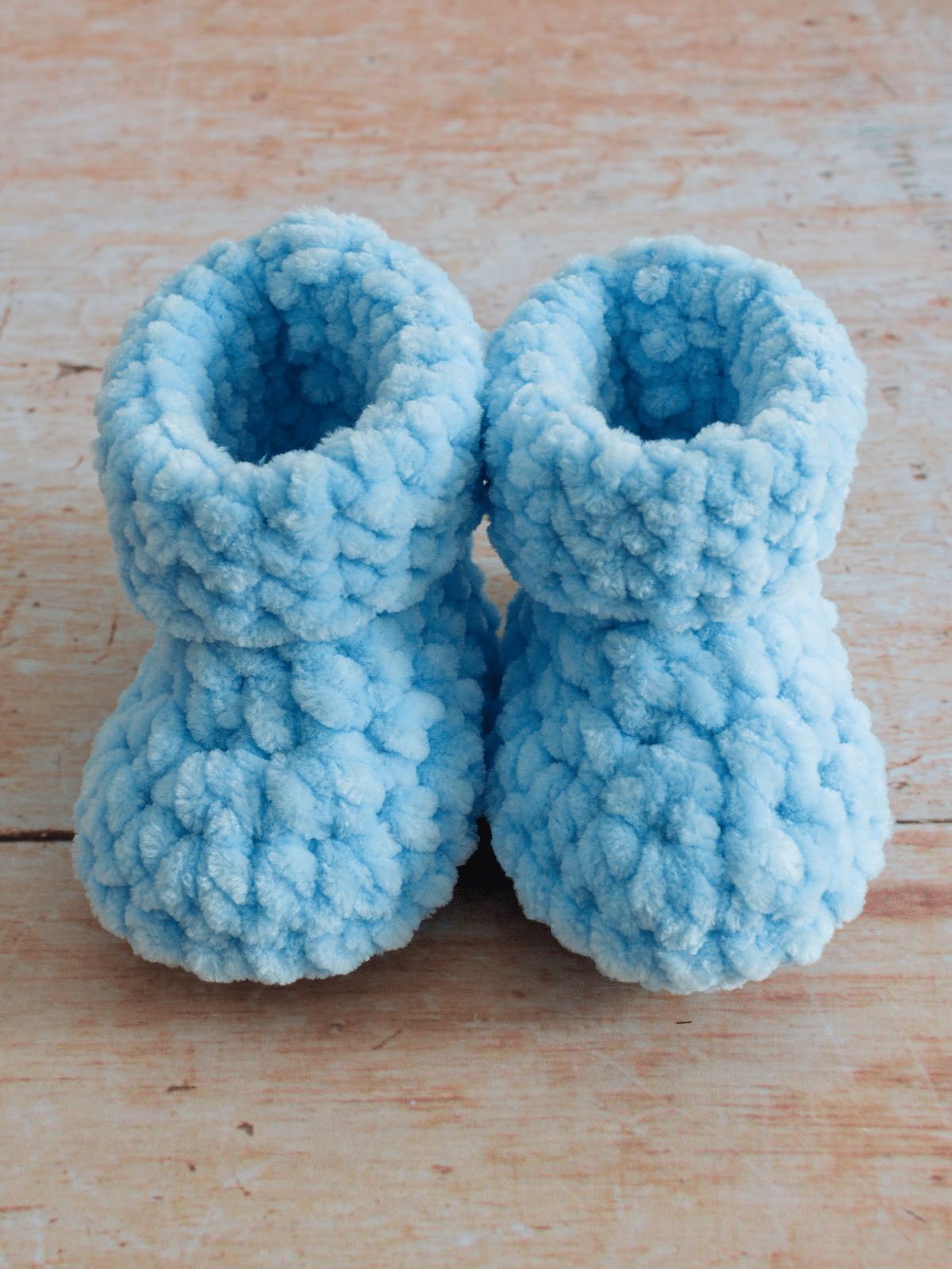 Chunky Crochet Baby Booties quick and easy free pattern