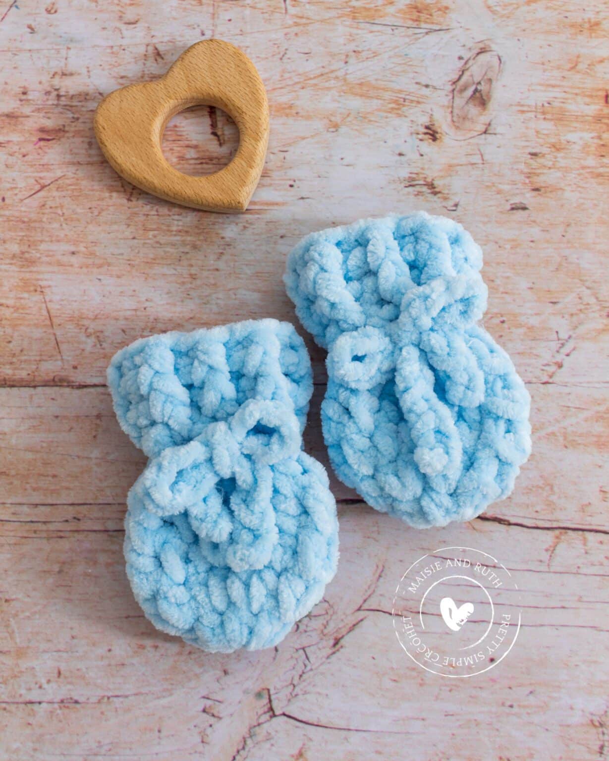 Fast Crochet Baby Mittens (Free Pattern) Maisie and Ruth