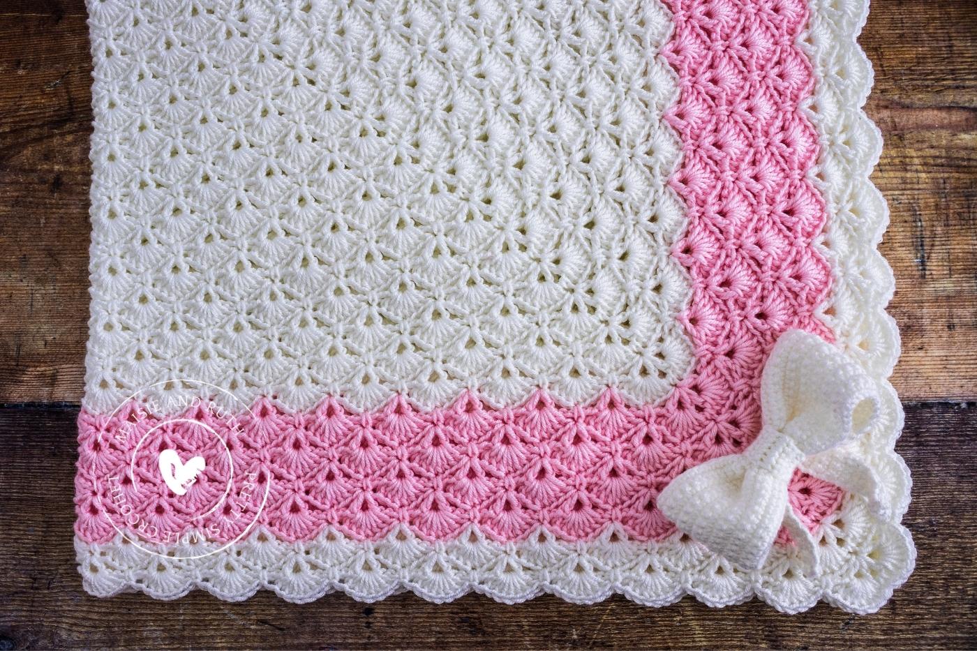 crochet baby blanket in the round top down view