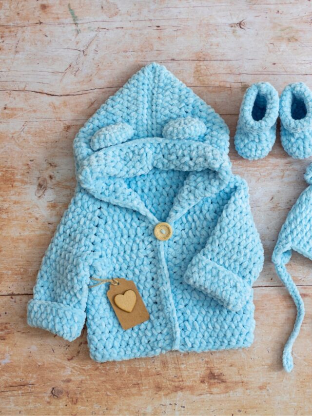 blue crochet baby hoodie